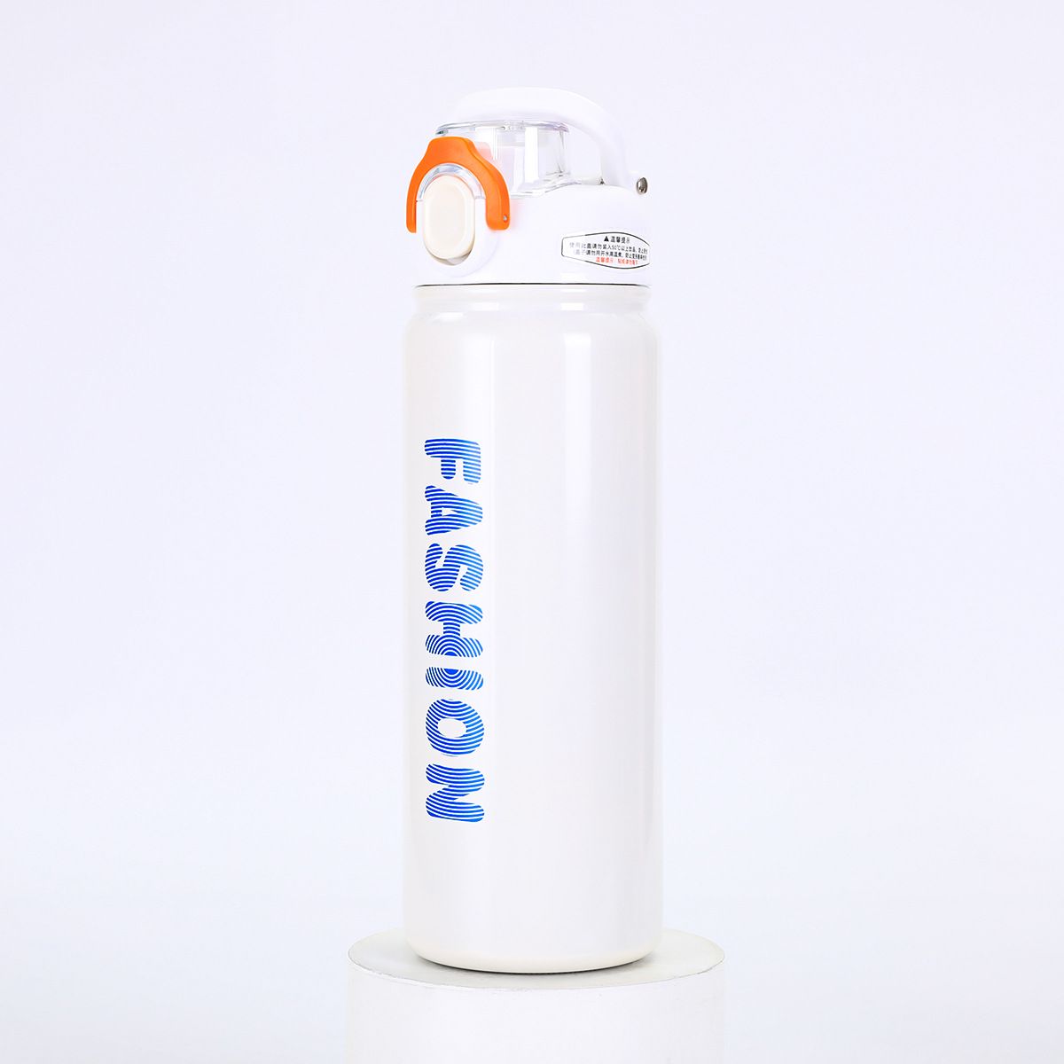 2025 La toute nouvelle bouteille d'eau en acier inoxydable avec poignée et bouton de verrouillage Proof de plomb 500 ml ~ 1000 ml blanc