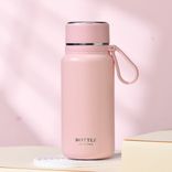 Bouteille d'eau isolée en gros pour le fitness et le sport avec écharpe et couvercle de tasse 500 ml ~ 1000 ml blanc