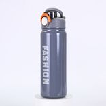 2025 La toute nouvelle bouteille d'eau en acier inoxydable avec poignée et bouton de verrouillage Proof de plomb 500 ml ~ 1000 ml blanc